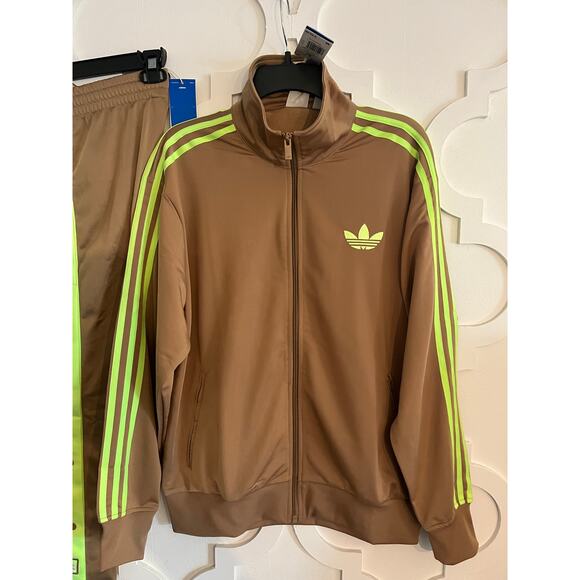 NEW ADIDAS Adibreak Firebird Set Women Medium Cardboard/Green - Picture 10 of 11